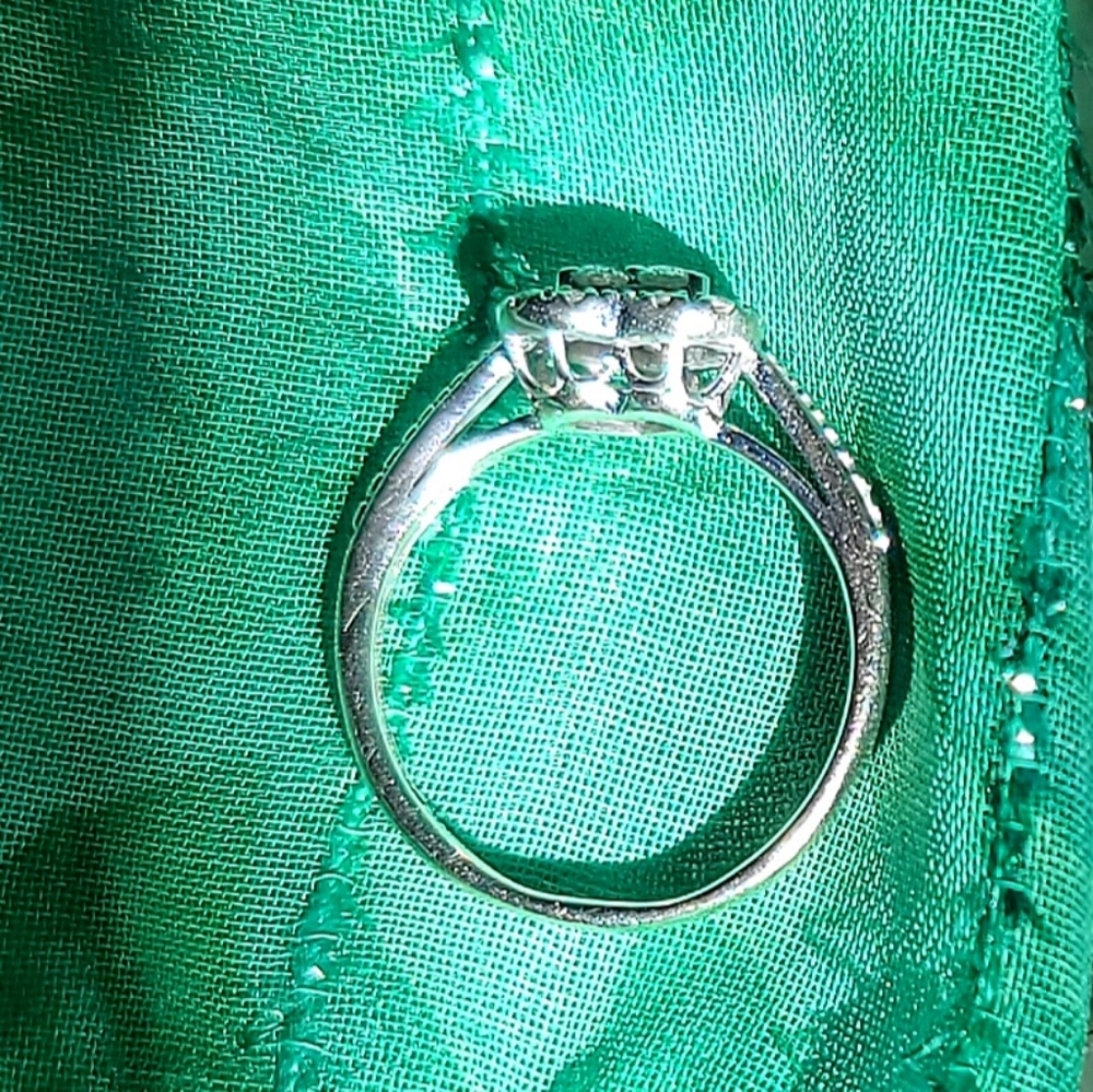 Jared's Galleria Heart Diamond Ring 14k White Gold - Picture 5 of 10